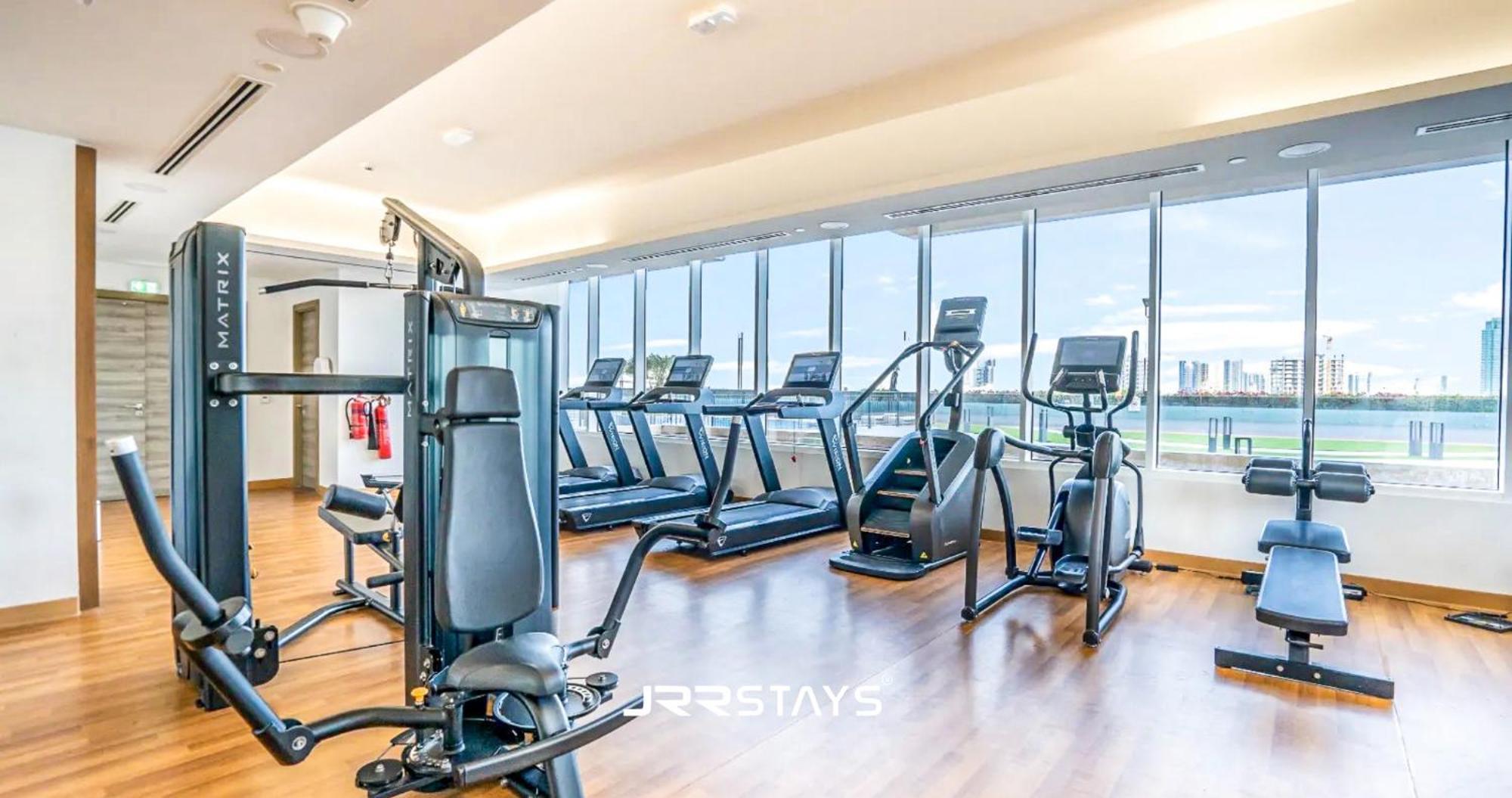 Stunning Luxury 1br - Modern With Pool View - Jvc Apartment