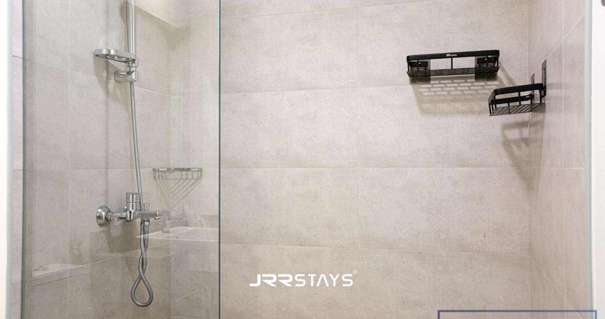 Apartment Stunning Luxury 1br - Modern With Pool View - Jvc Dubai