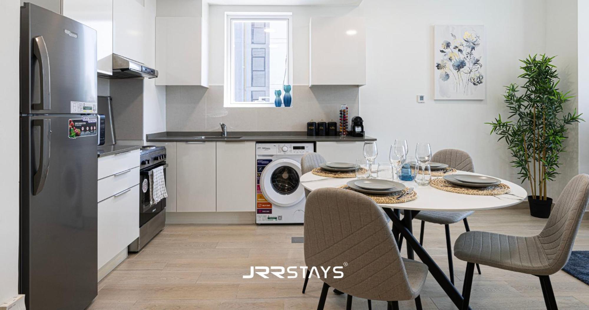 Stunning Luxury 1br - Modern With Pool View - Jvc * Dubai